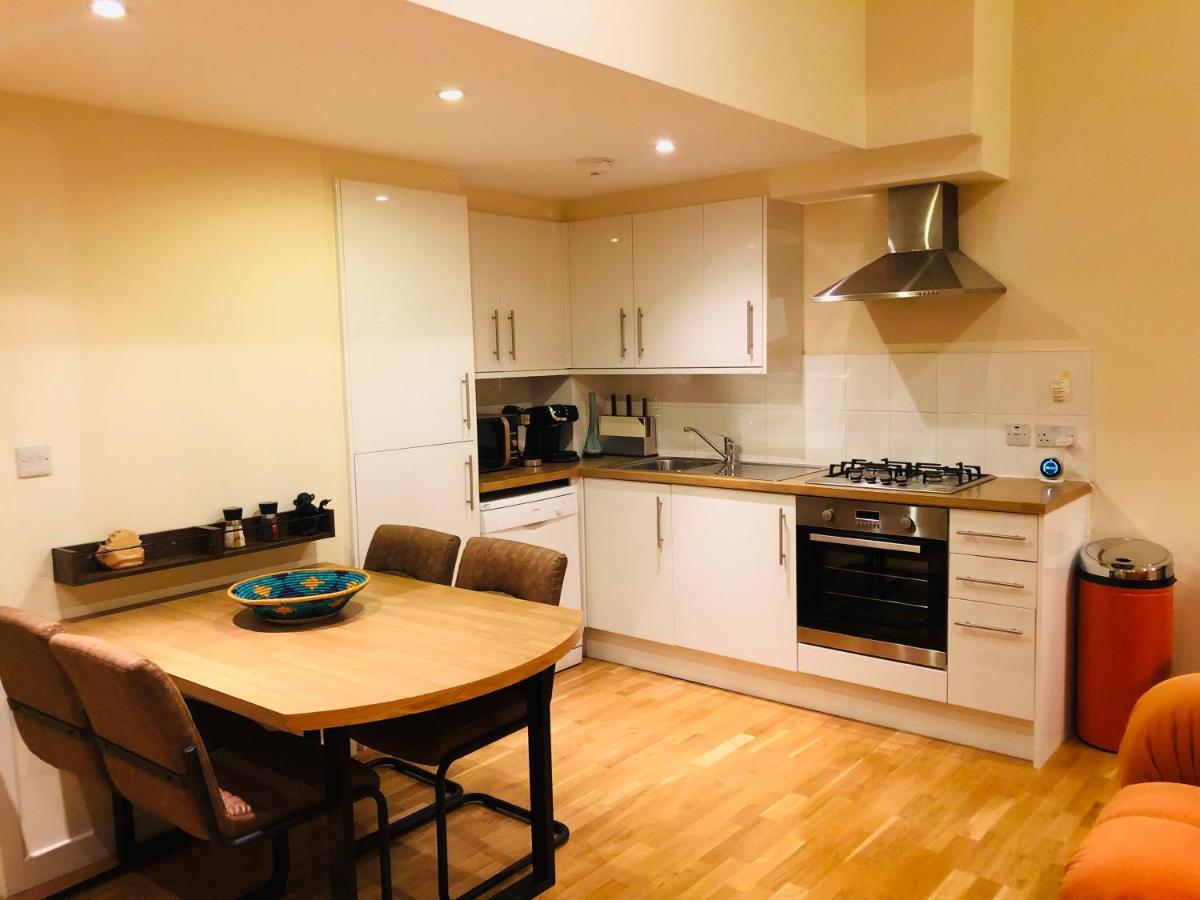 Апартаменты 2 Bed 2 Bath With Private Parking Эдинбург Экстерьер фото